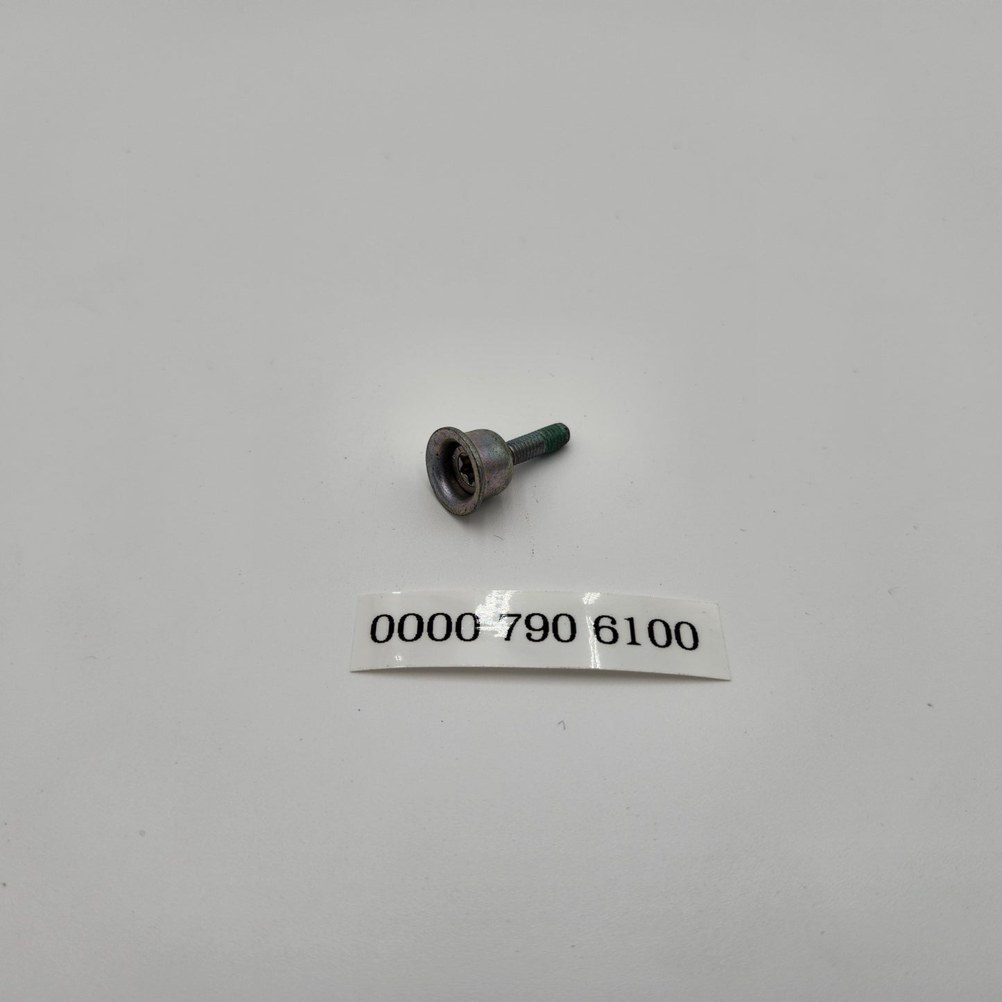 0000 790 6100