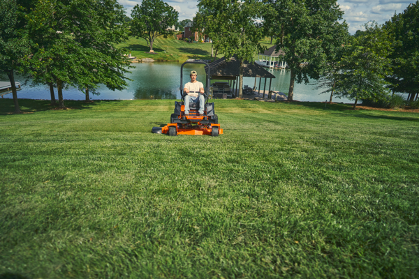 Bad Boy Mowers Maverick HD 54" Zero Turn Mower - 28HP Vanguard EFI V-Twin (BMH5428EVG)